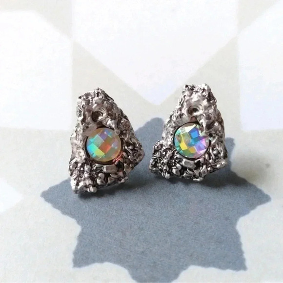 Crystal Stud Earrings Silver Iridescent - Picture 2 of 12